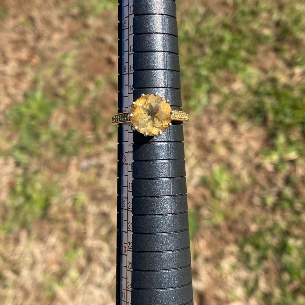 10K Yellow Gold Citrine Ring - Picture 5 of 12